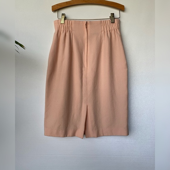 Small, Vintage high waisted peachy pink wool skirt - Picture 5 of 15